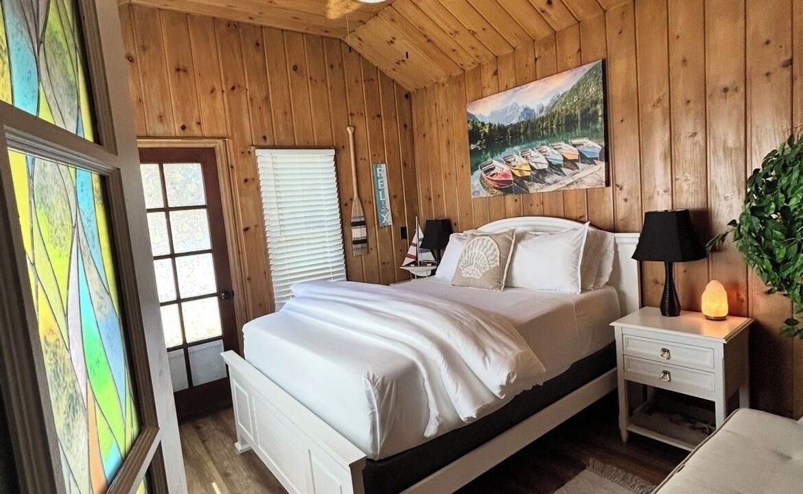 Photo of Bedroom in Garden District