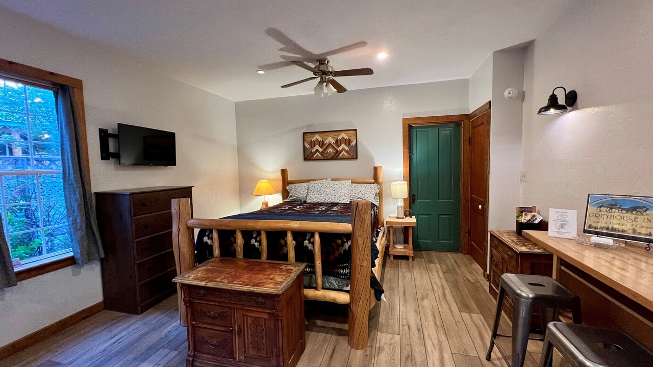 Photo of Bedroom in Salmon