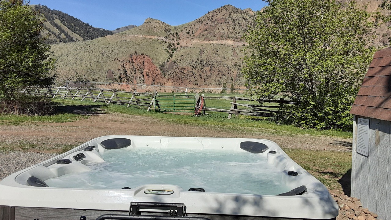 Photo of Outdoor in Salmon