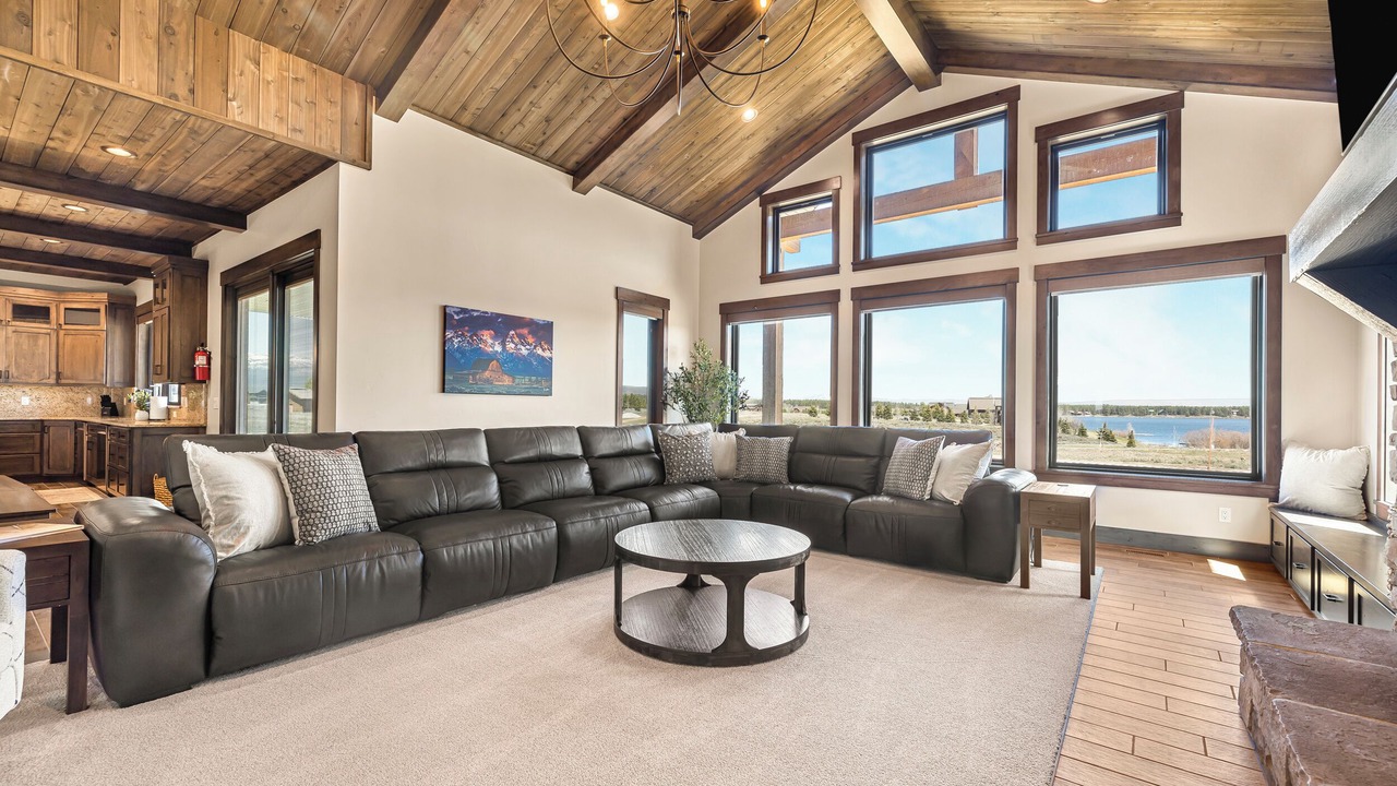 Photo of Livingroom in Island Park