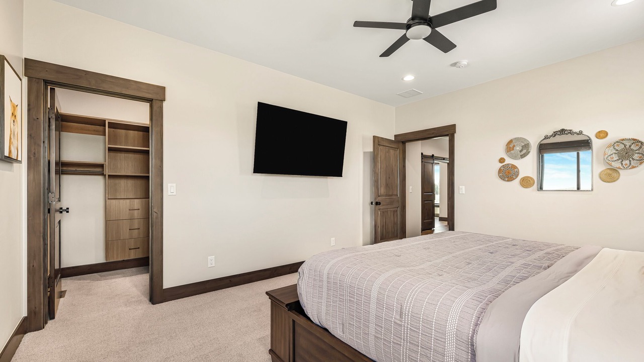 Photo of Bedroom in Island Park