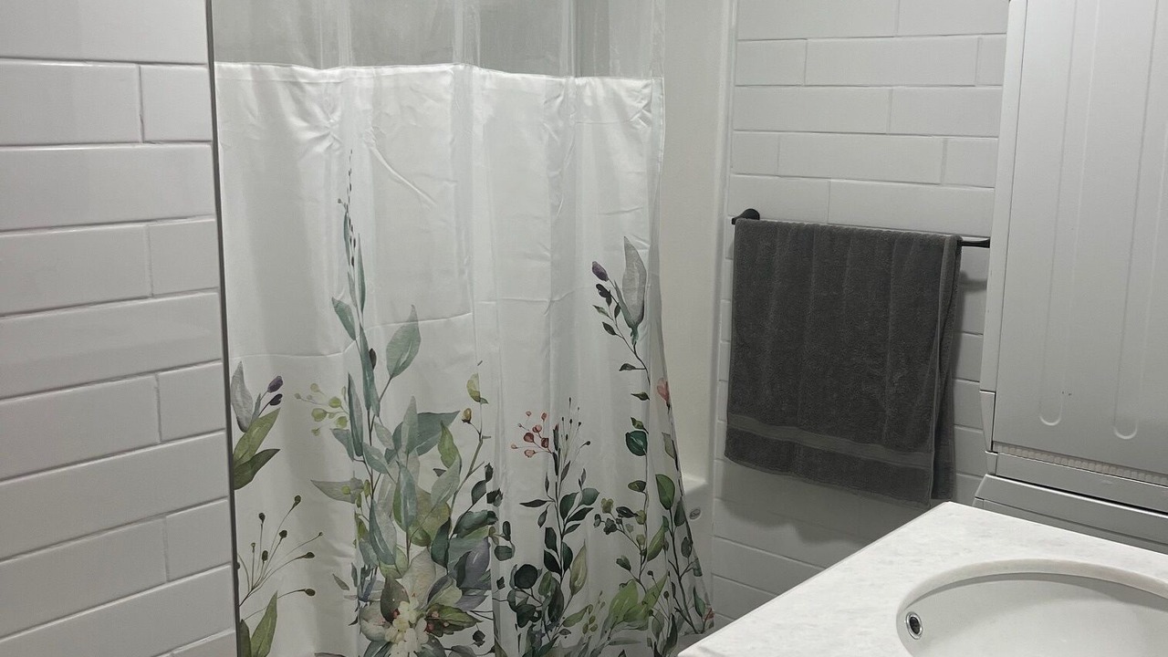 Photo of Bathroom in Stone County