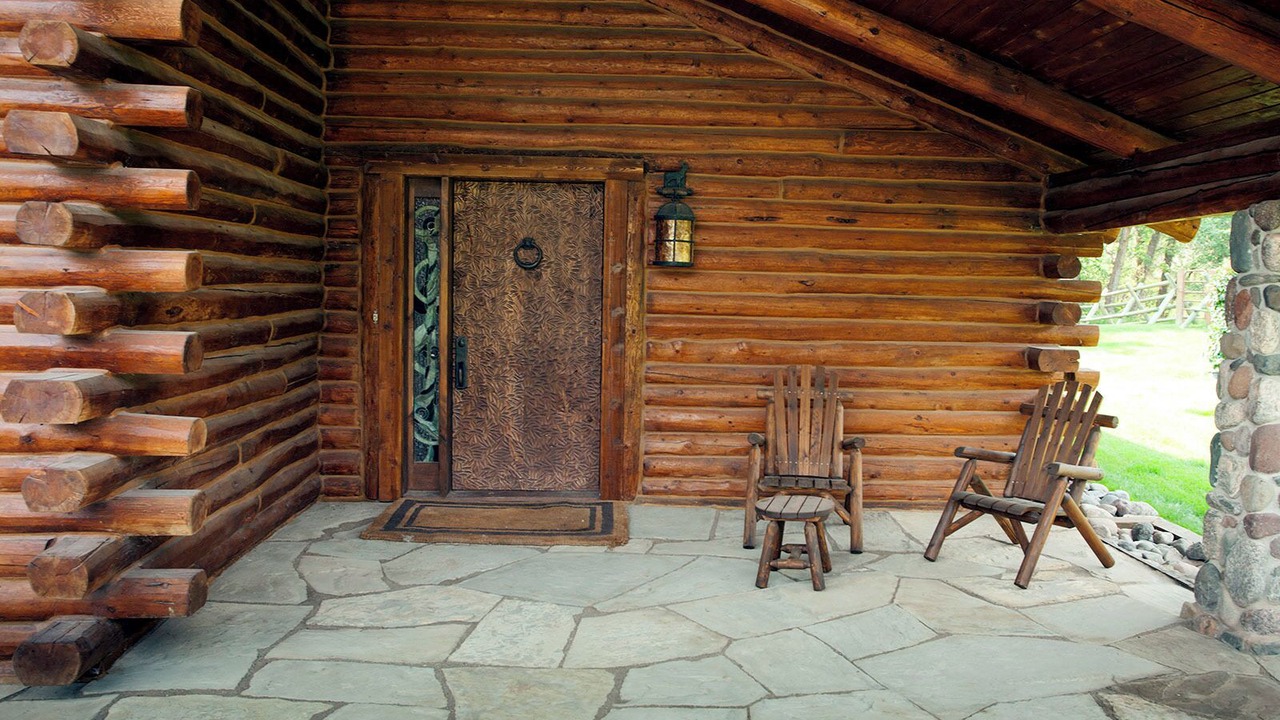 Photo of Others in Emigrant