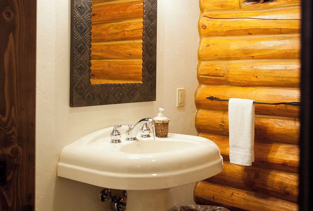Photo of Bathroom in Emigrant