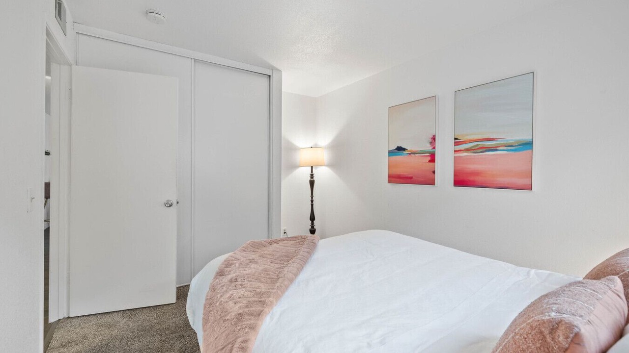 Photo of Bedroom in Bay Terraces