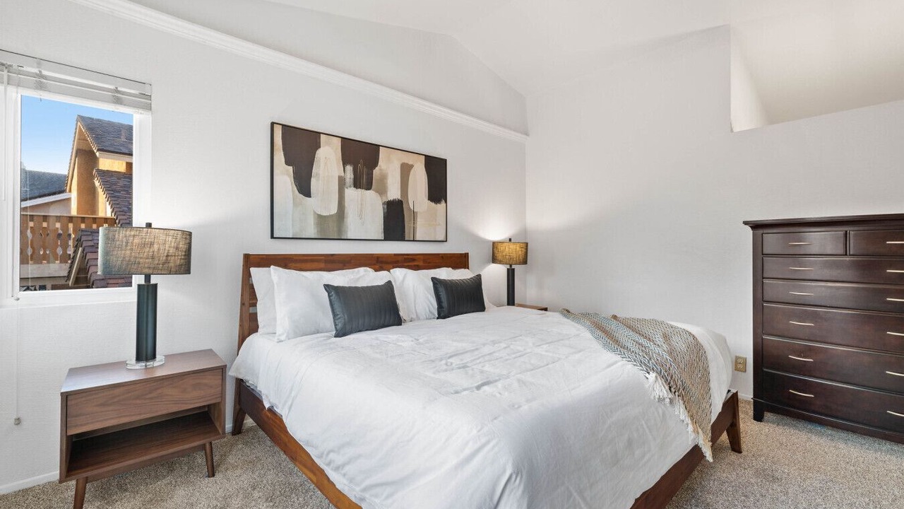 Photo of Bedroom in Bay Terraces