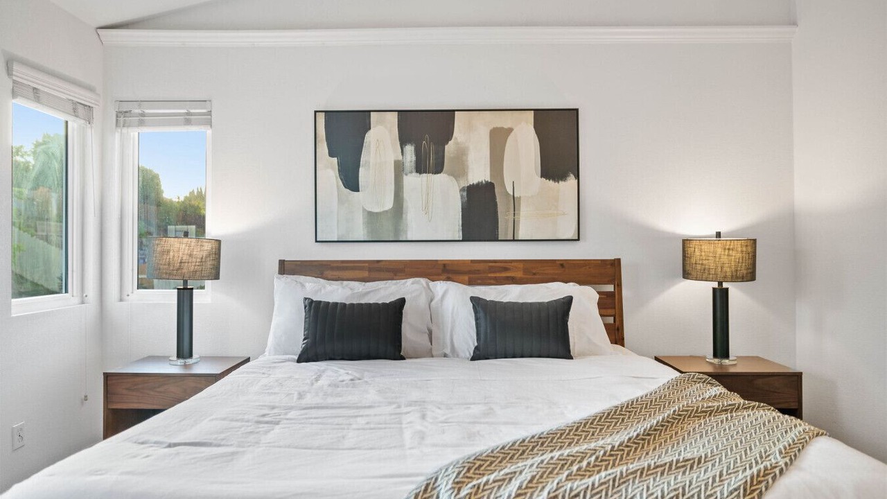 Photo of Bedroom in Bay Terraces