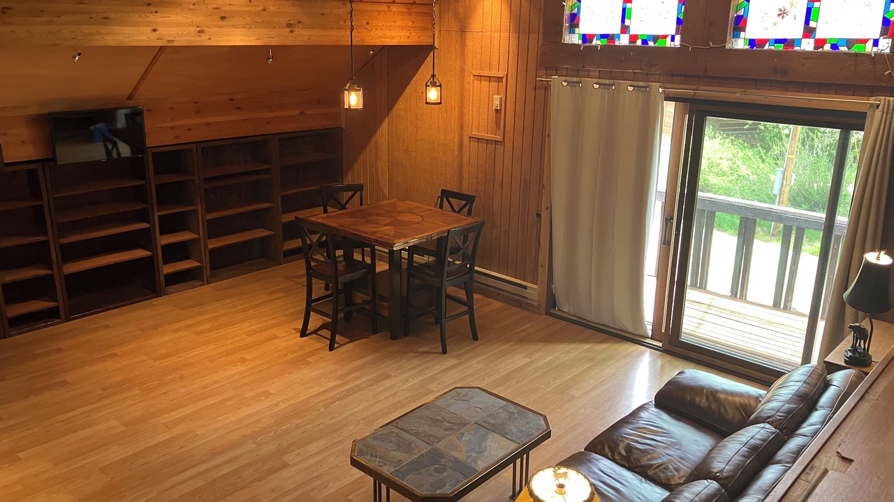 Photo of Livingroom in Island Park
