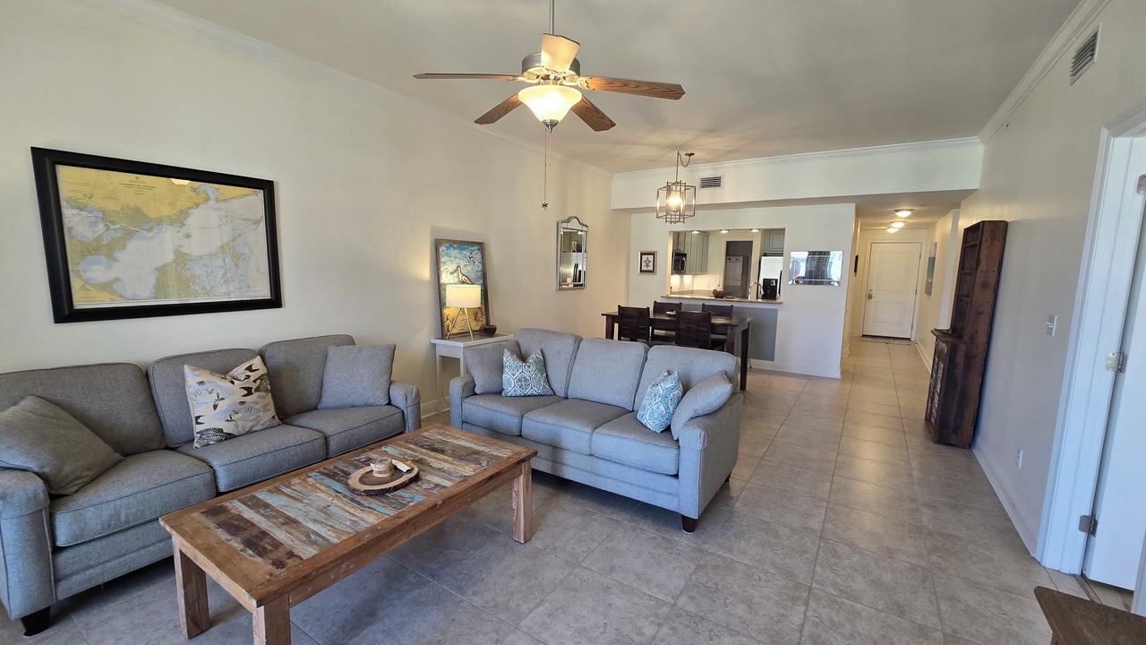Photo of Livingroom in Henderson Point