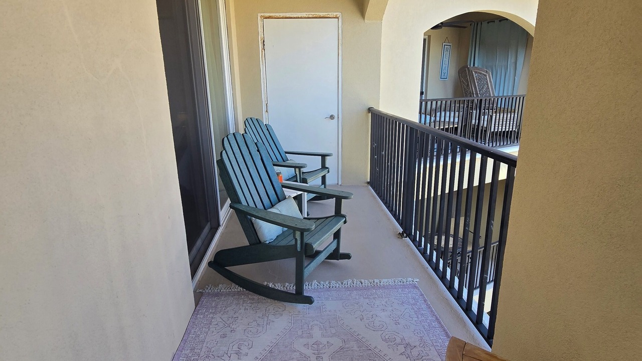 Photo of Patio Balcony in Henderson Point