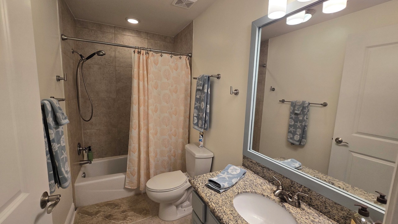 Photo of Bathroom in Henderson Point