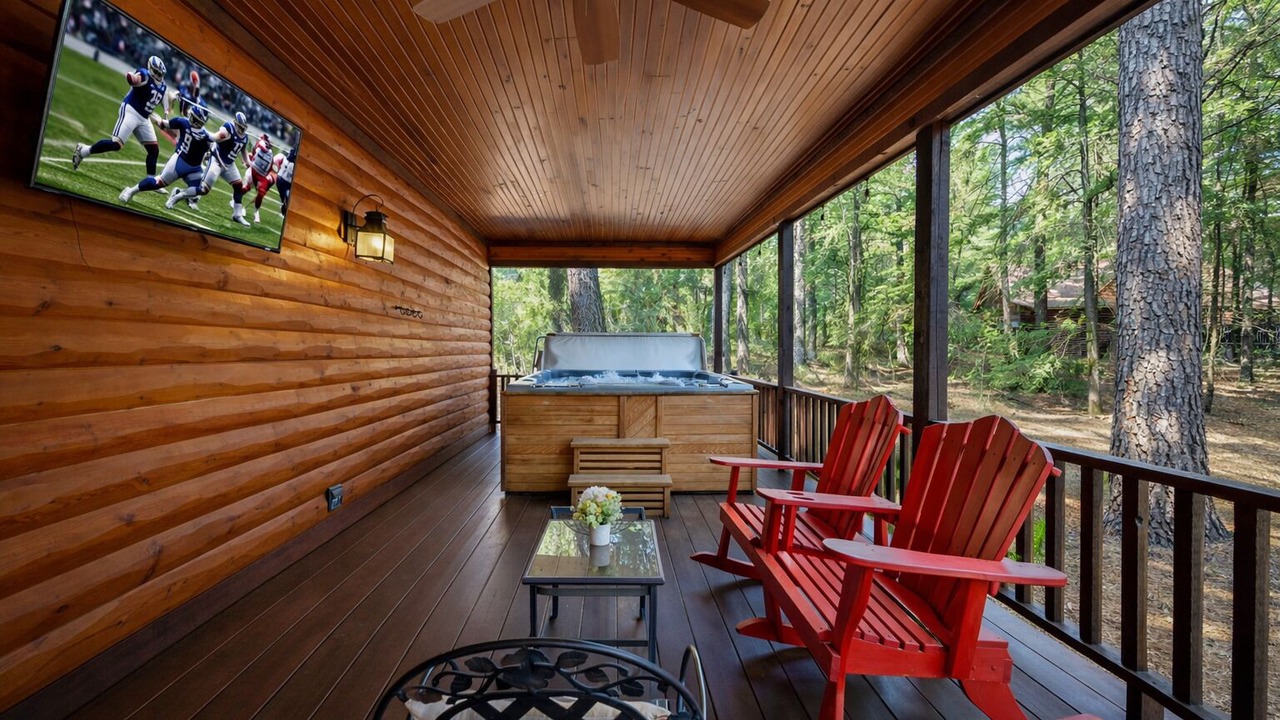 Photo of Patio Balcony in Hochatown
