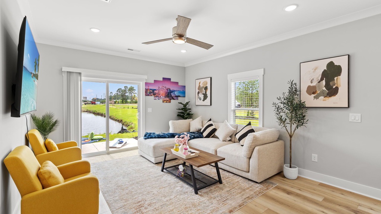 Photo of Livingroom in Longs