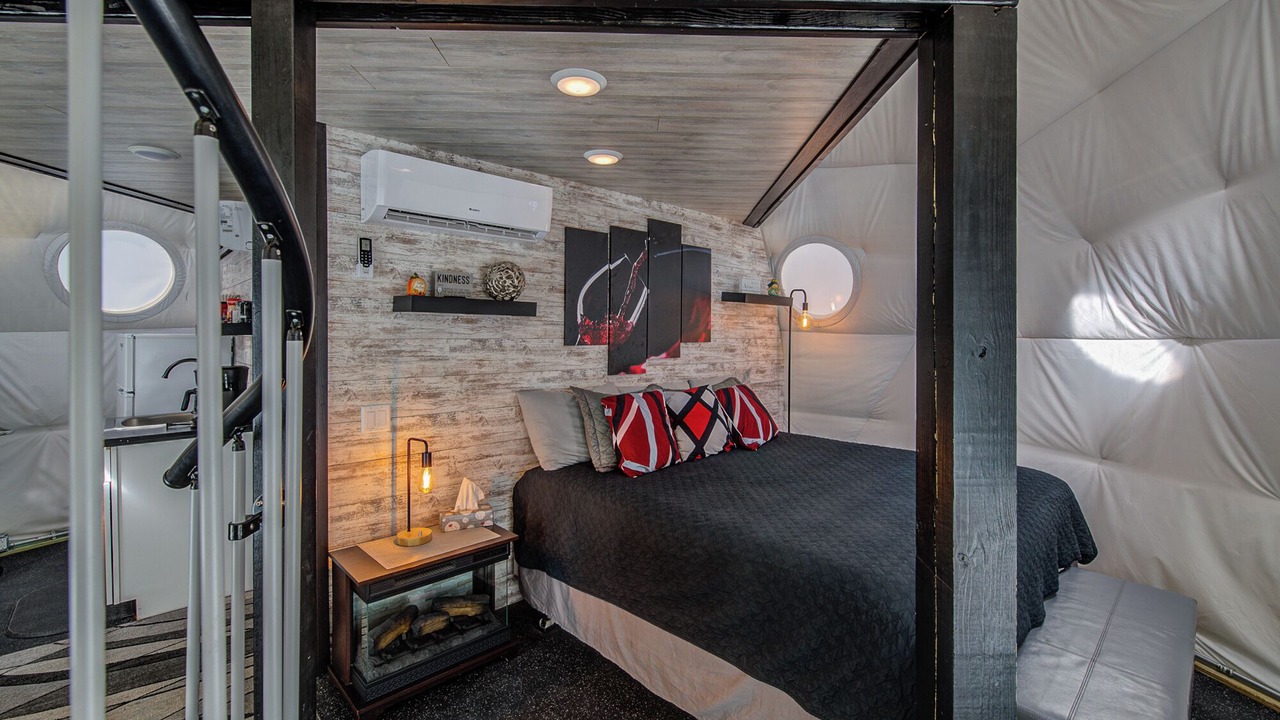 Photo of Bedroom in Ashland