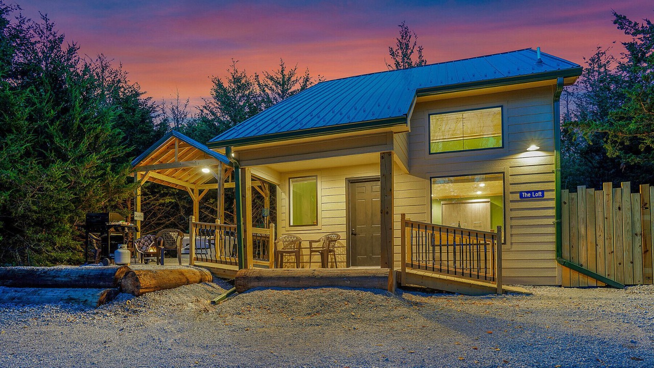 Photo of Outdoor in Ashland