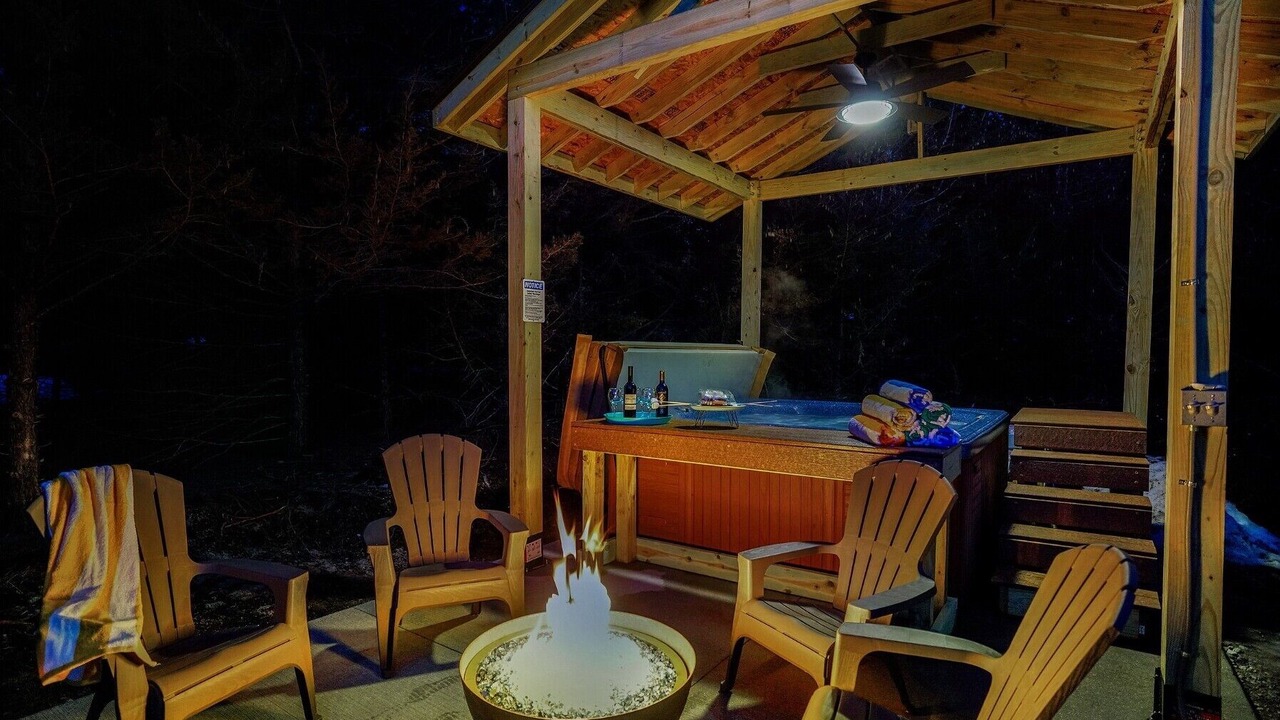Photo of Outdoor in Ashland