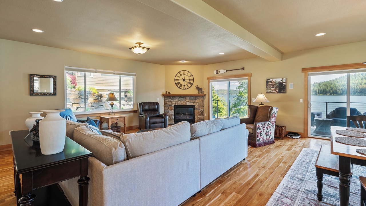 Photo of Livingroom in Worley