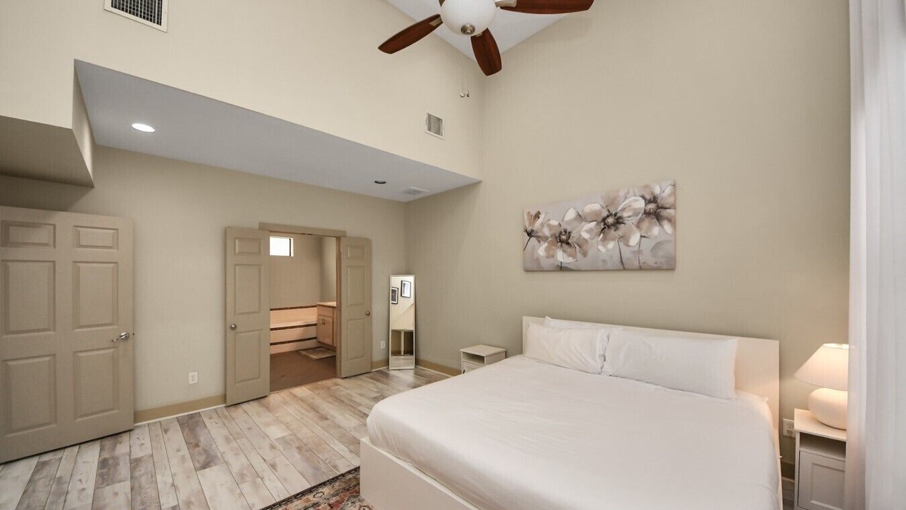 Photo of Bedroom in Washington Ave./ Memorial Park