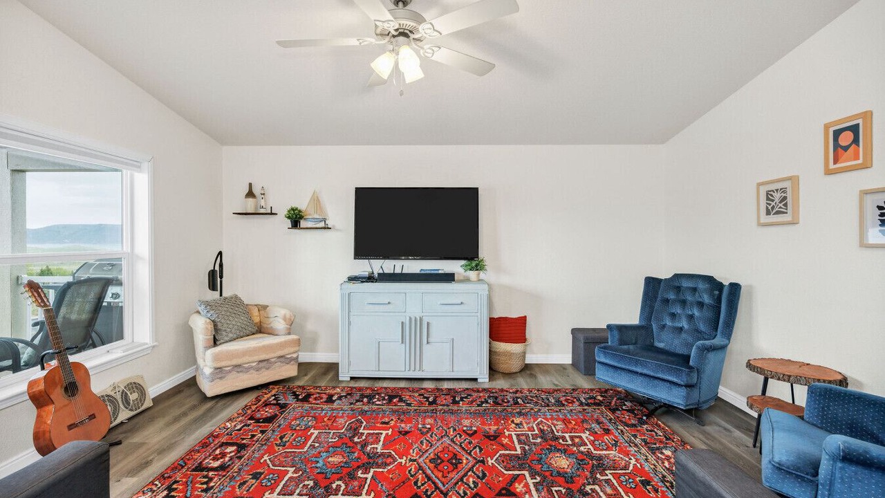 Photo of Livingroom in Sweetwater