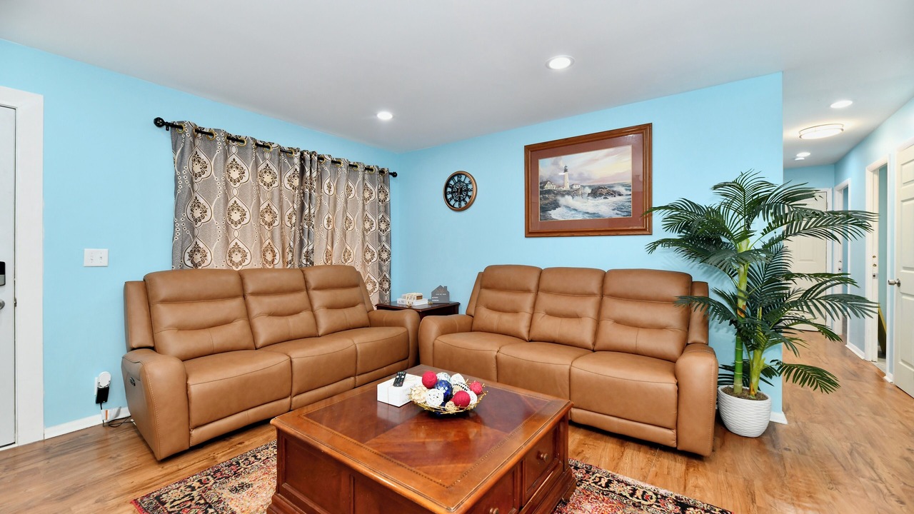 Photo of Livingroom in Lawrence