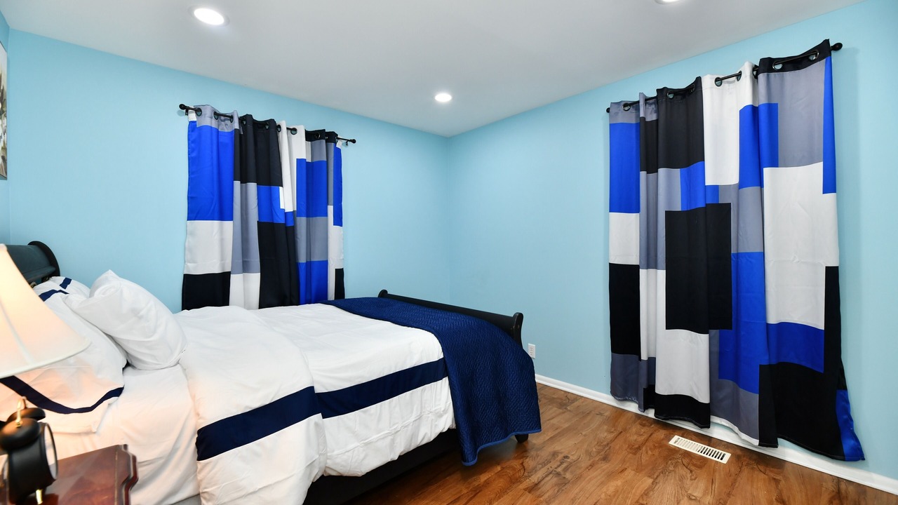 Photo of Bedroom in Lawrence
