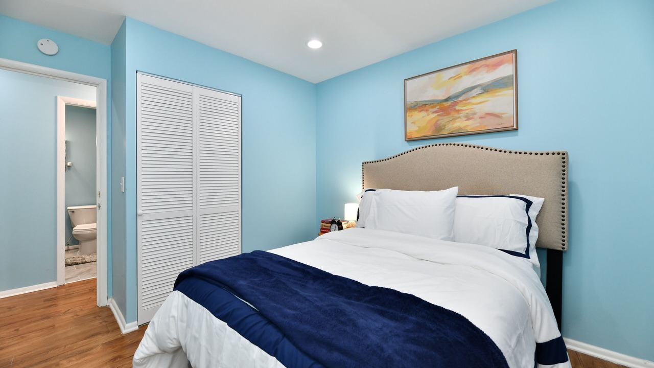 Photo of Bedroom in Lawrence