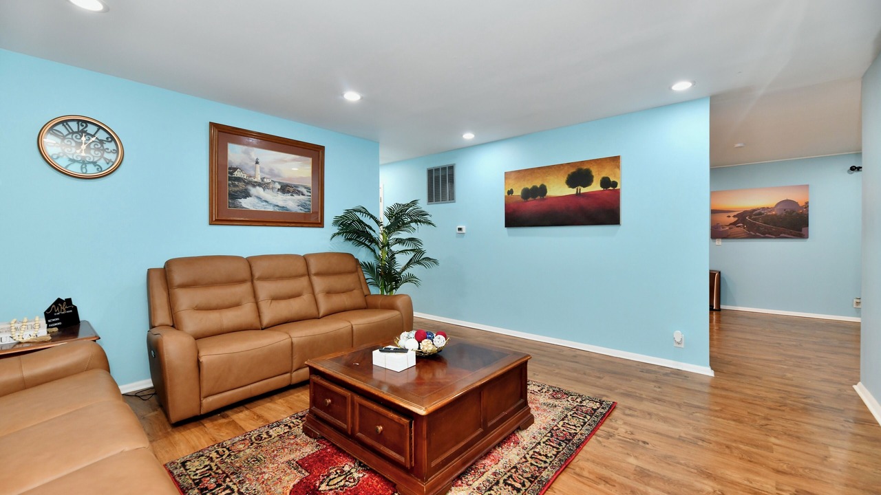 Photo of Livingroom in Lawrence