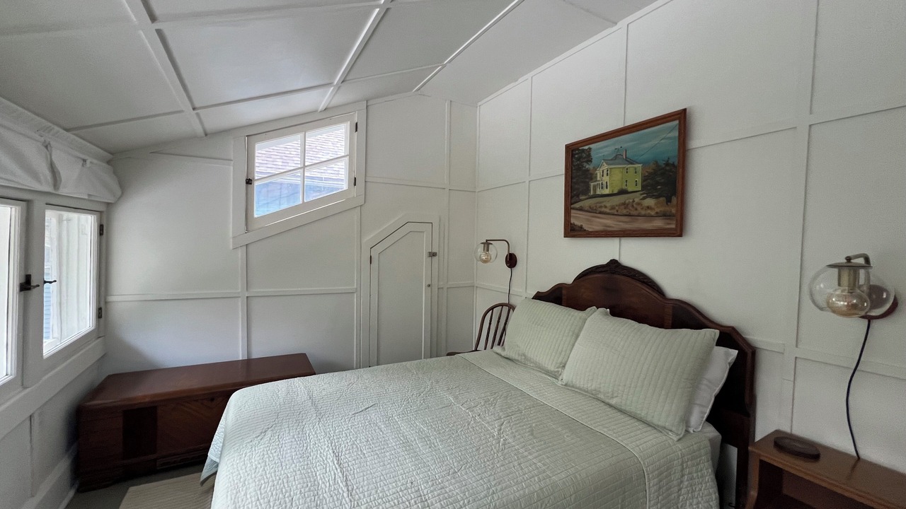 Photo of Bedroom in Lakeside