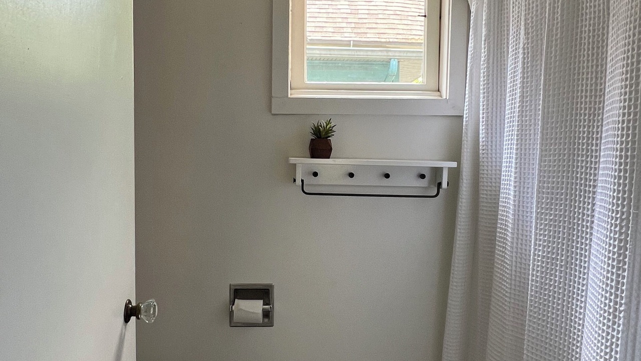 Photo of Bathroom in Lakeside