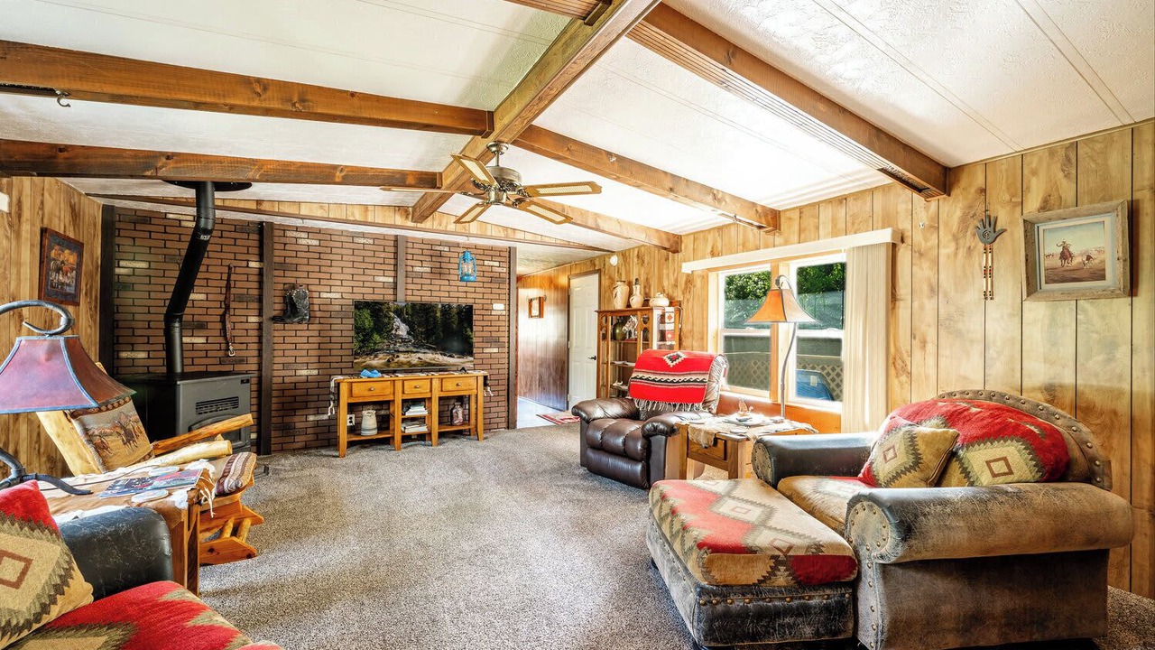 Photo of Livingroom in Sheridan