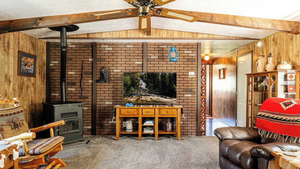 Photo of Livingroom in Sheridan