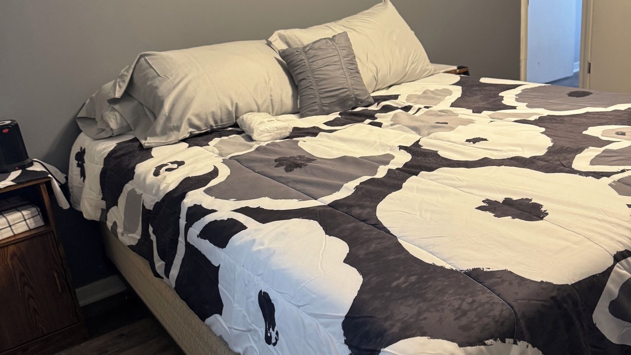 Photo of Bedroom in Clinton