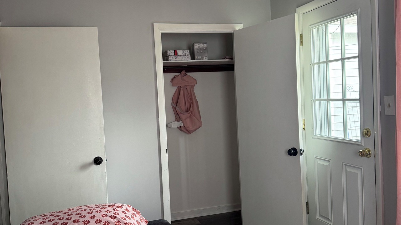 Photo of Bedroom in Clinton