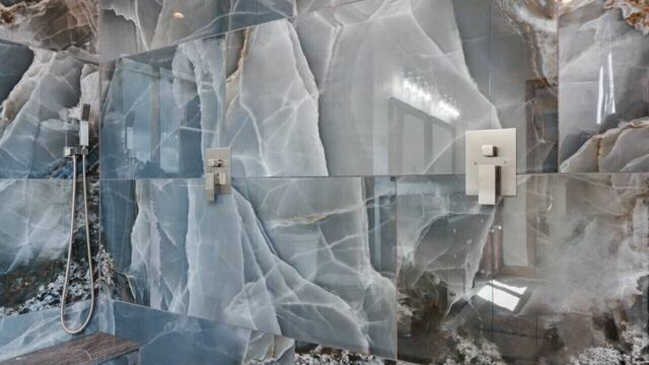 Photo of Bathroom in Island Park