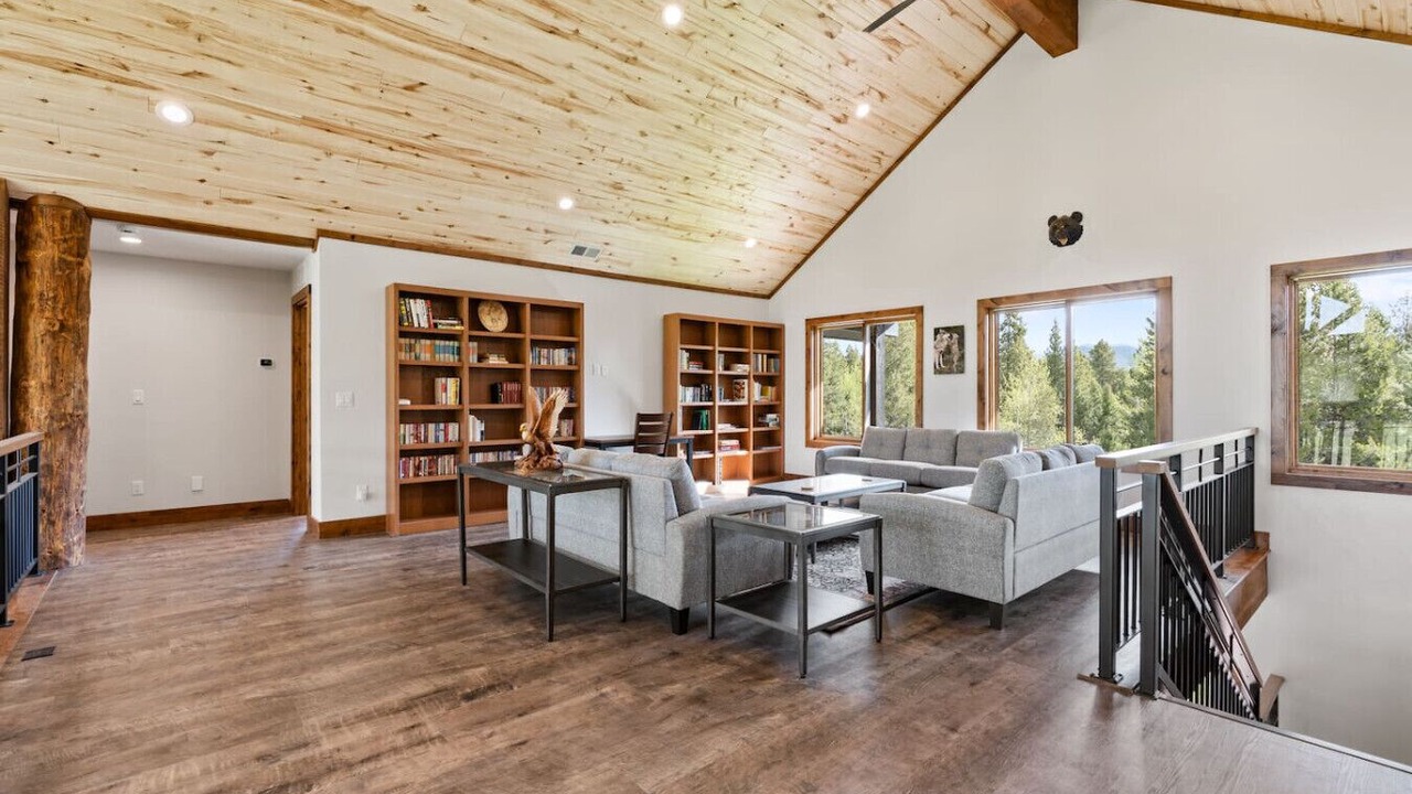 Photo of Bedroom in Island Park
