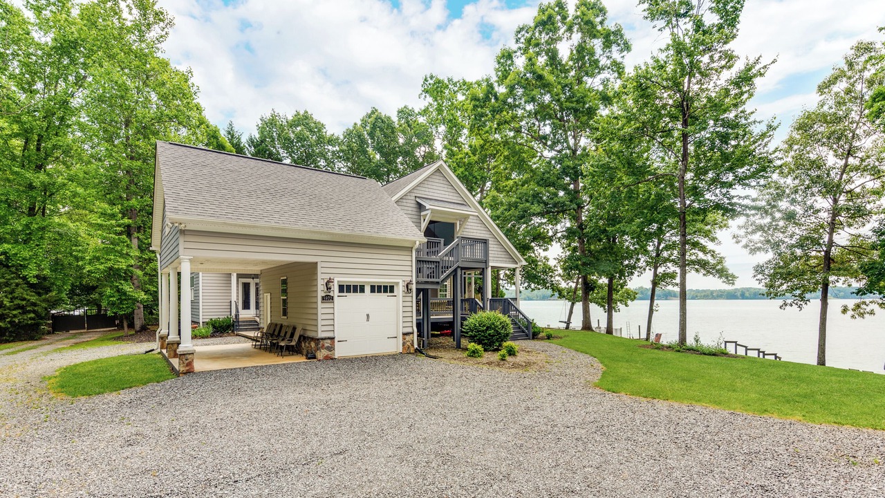 Photo of Outdoor in Clover