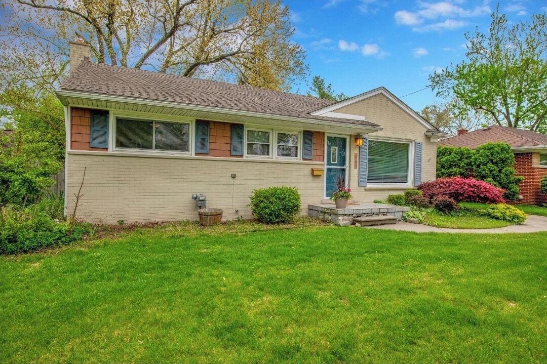 Photo of Outdoor in Royal Oak