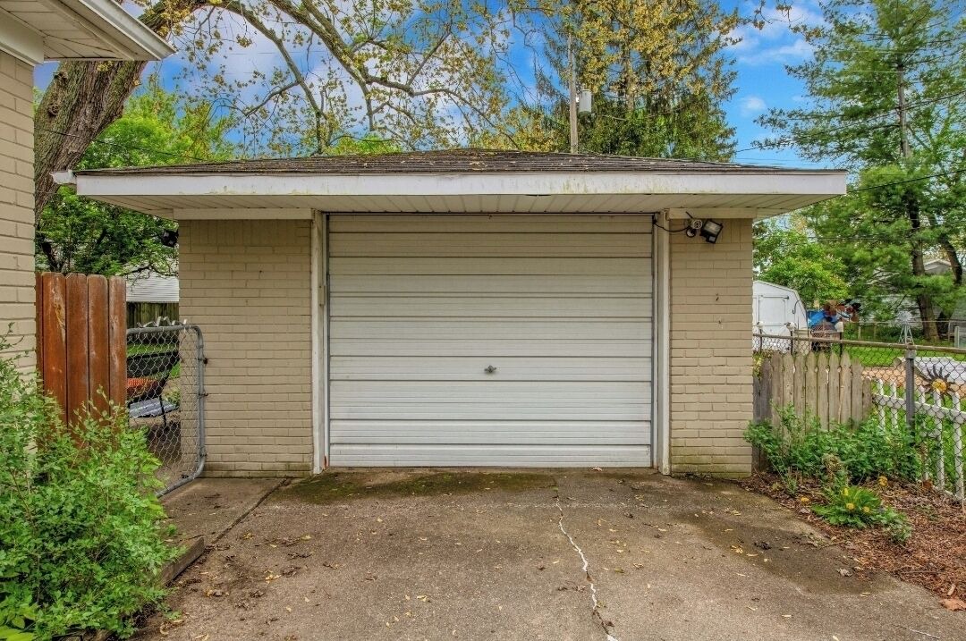 Photo of Outdoor in Royal Oak