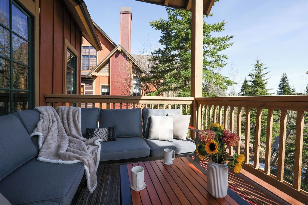 Photo of Patio Balcony in Tamarack Resort