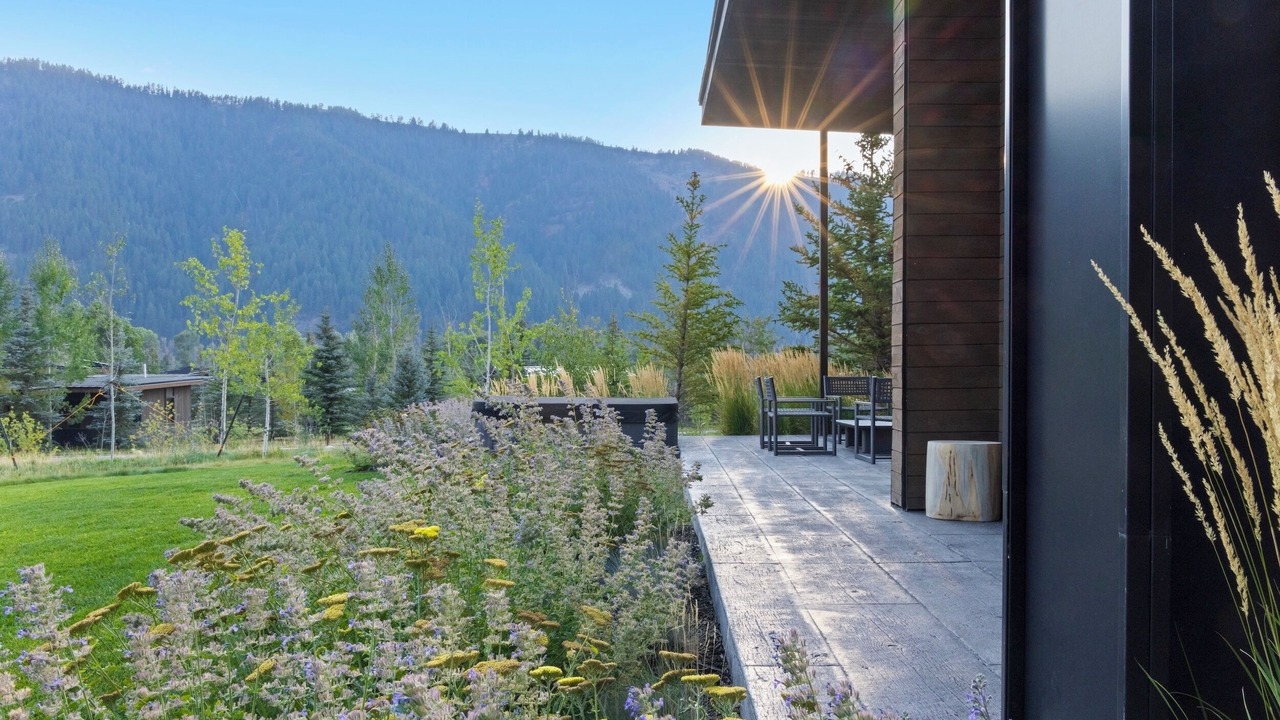 Photo of Others in Hoback Junction