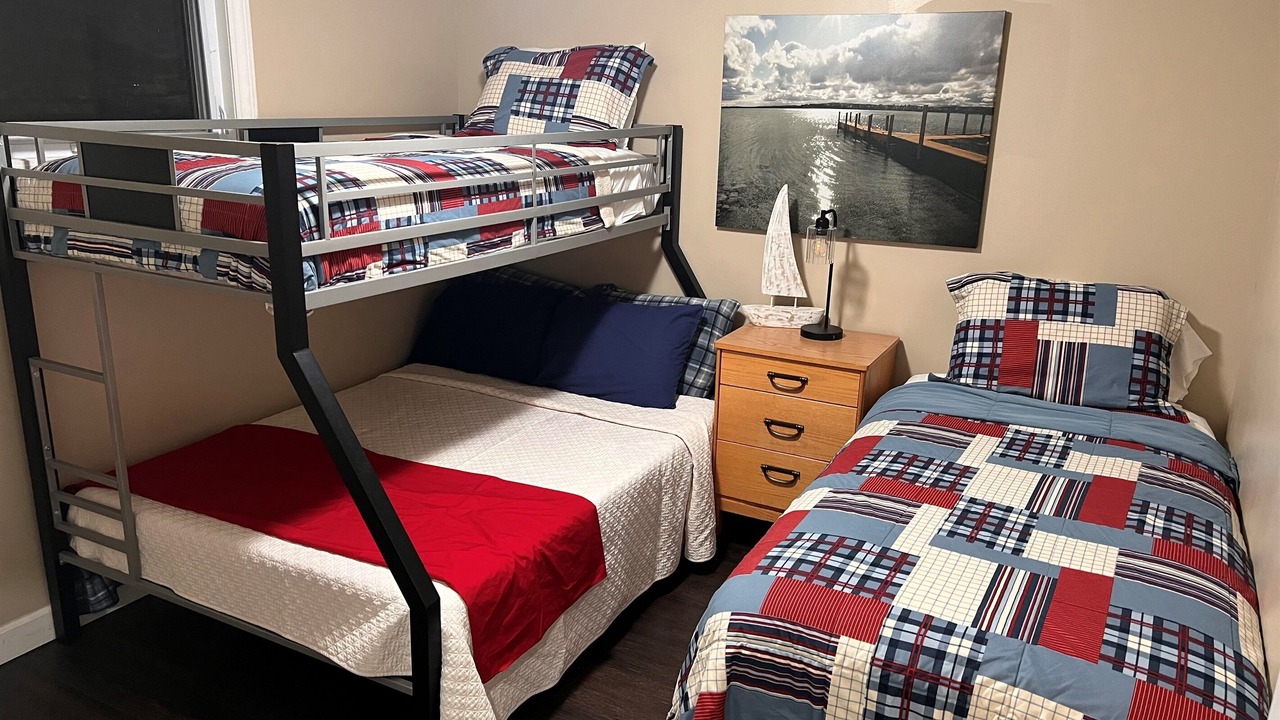 Photo of Bedroom in Lakeview