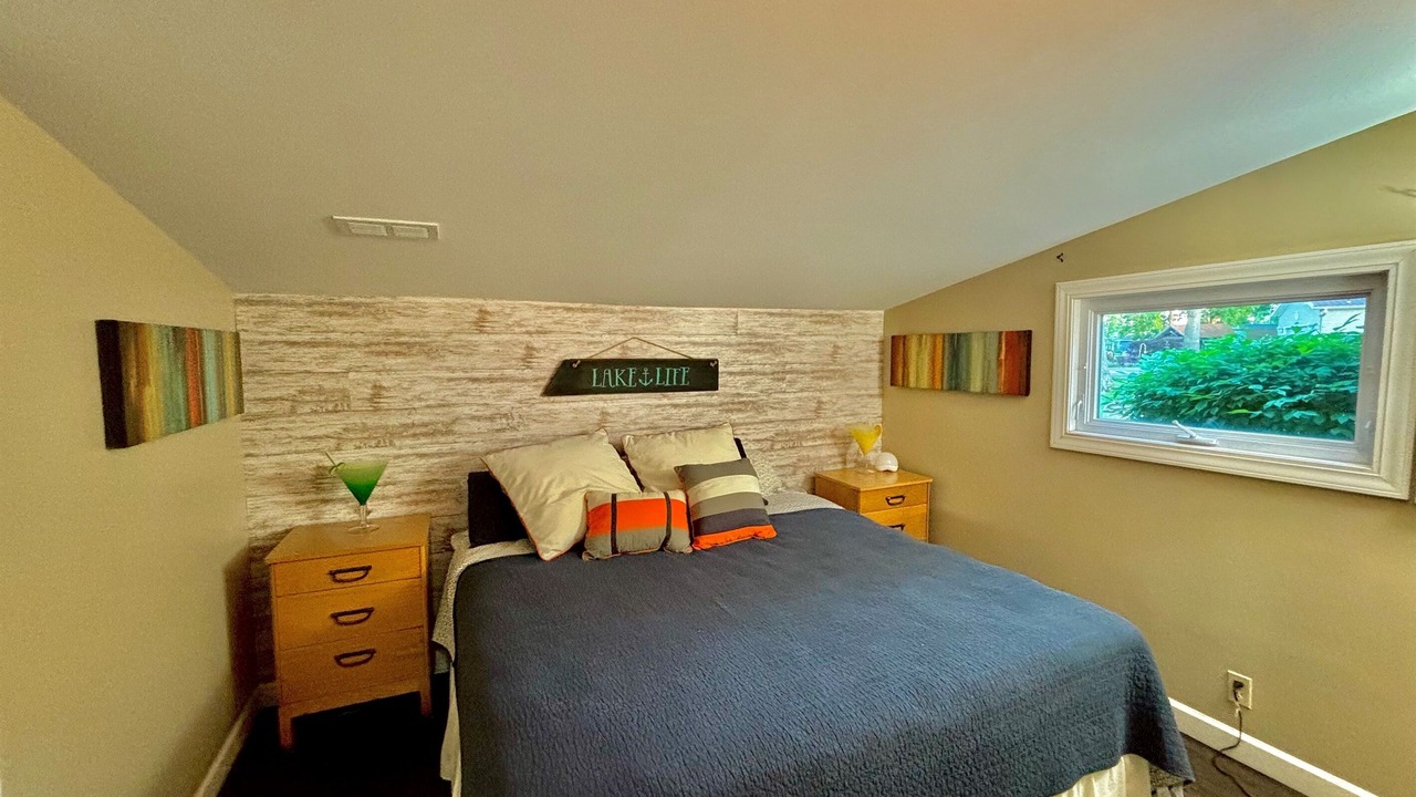 Photo of Bedroom in Lakeview