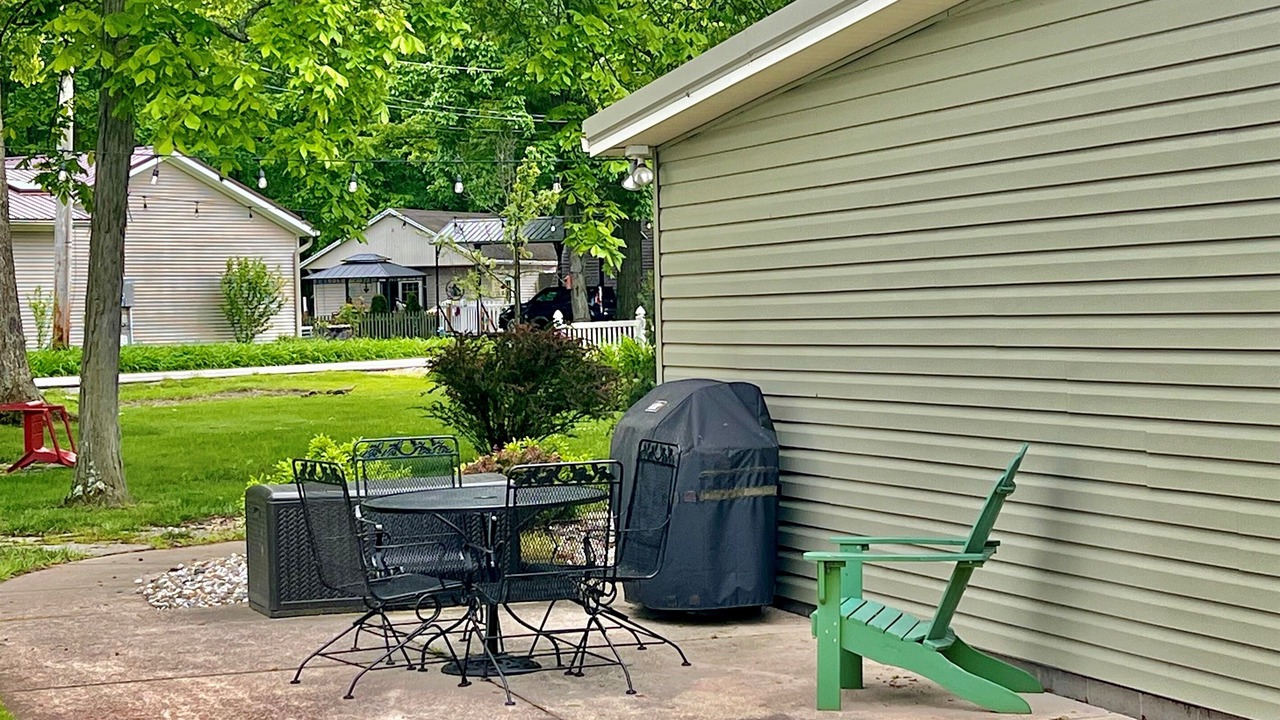 Photo of Outdoor in Lakeview