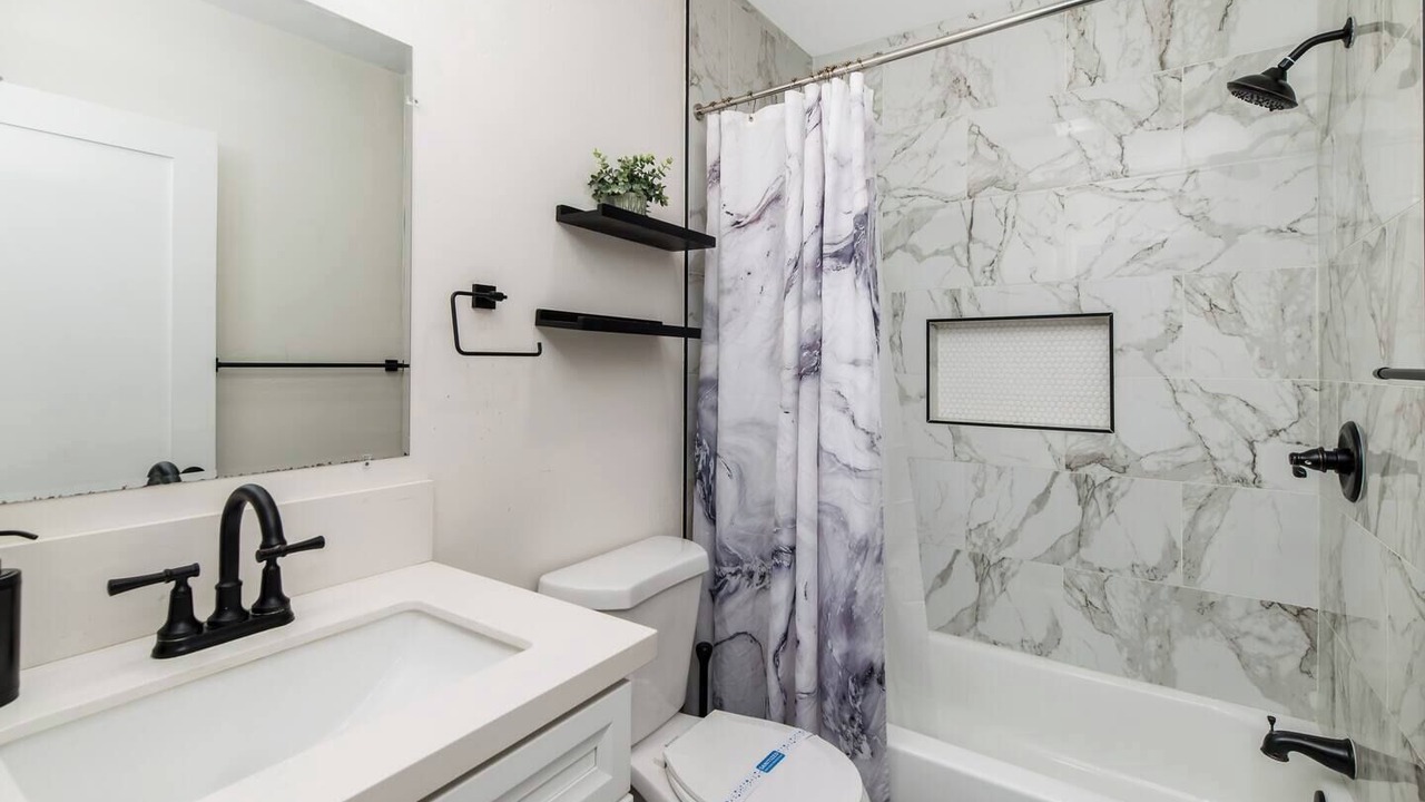Photo of Bathroom in Valencia Park