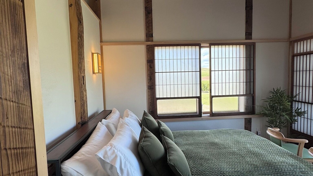 Photo of Bedroom in Enterprise