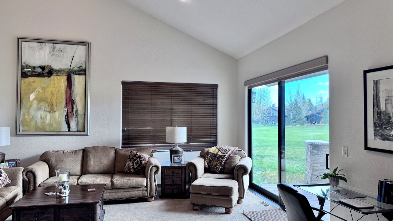 Photo of Livingroom in Park Meadows