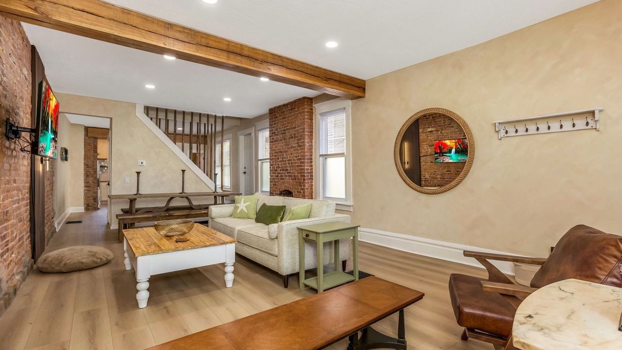 Photo of Livingroom in Franklin Park