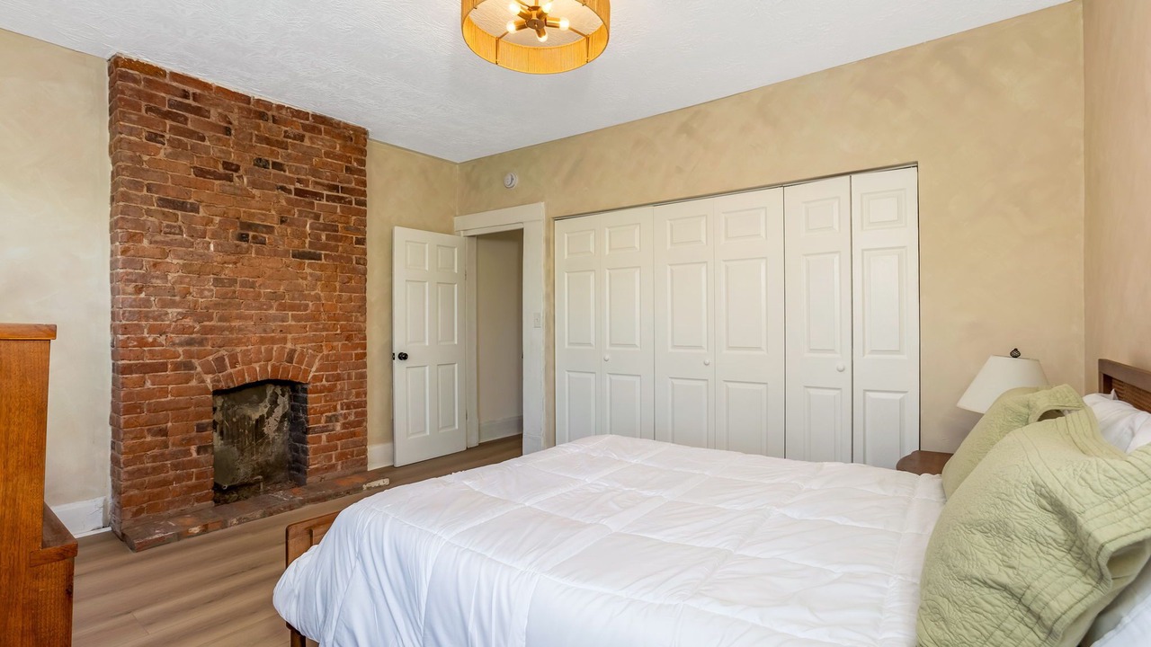 Photo of Bedroom in Franklin Park