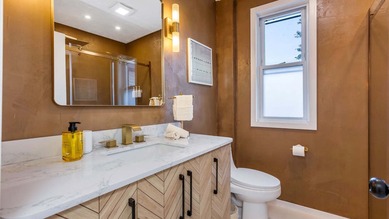 Photo of Bathroom in Franklin Park