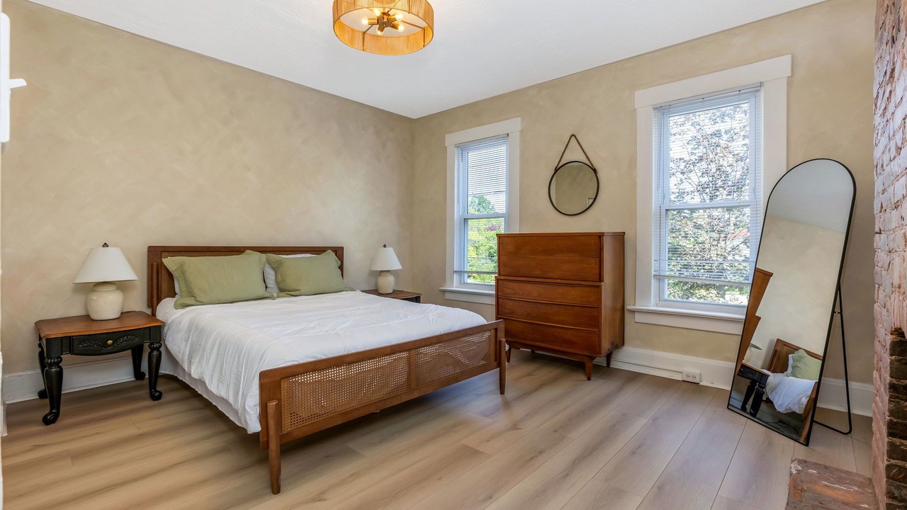 Photo of Bedroom in Franklin Park